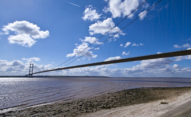 humber-bridge-hull-uk